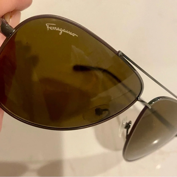 Salvatore Ferragamo Gradient Aviator Sunglasses - Retails $385 NEW AUTHENTIC - Picture 8 of 13